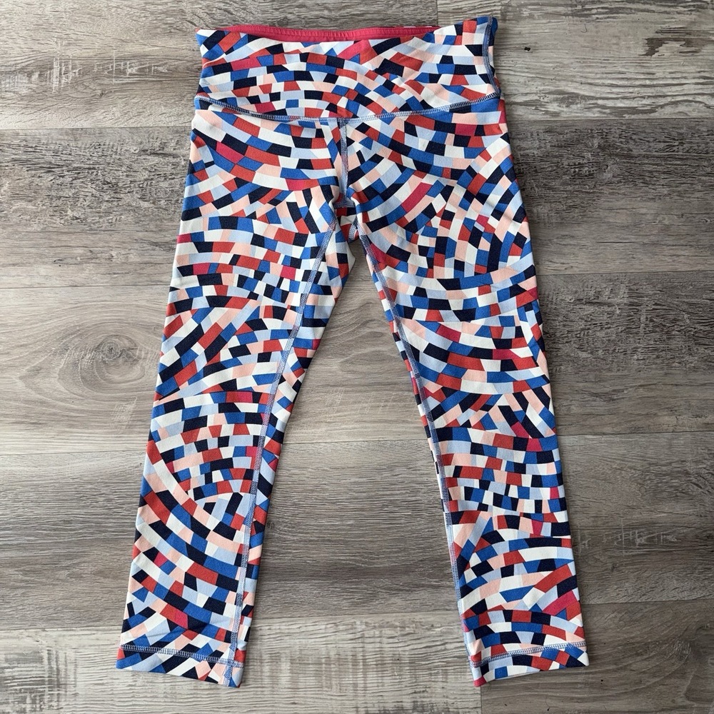 Lululemon Leggings Athletic Cropped Capri Pants Size 6 Workout Yoga